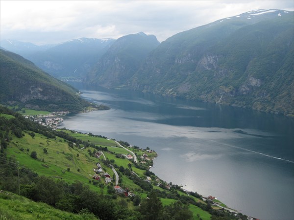 Вид на Aurlandsfjord со смотровой площадки Stegastein